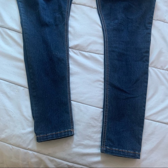 High Rise Skinny jeans - Picture 4 of 5